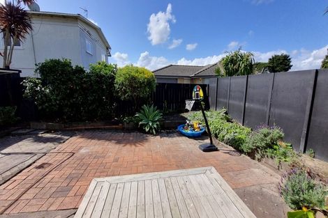 Photo of property in 3/7 Koromiko Street, New Lynn, Auckland, 0600