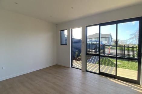 Photo of property in 1 Tawatawa Street, Long Bay, Auckland, 0630