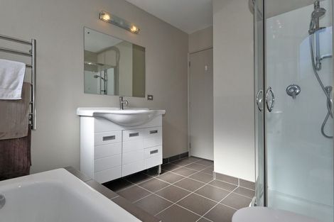 Photo of property in 73 Beach Road, North New Brighton, Christchurch, 8083