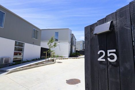 Photo of property in 12/25 Tranent Road, Mangere, Auckland, 2022