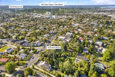 Photo of property in 50 Pleasant Road, Glen Eden, Auckland, 0602