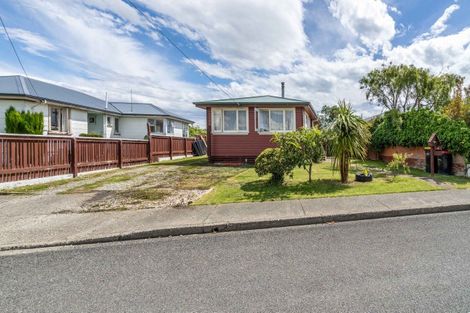 Photo of property in 43 Severn Street, Clifton, Invercargill, 9812