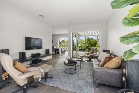Photo of property in 11 Ewen Alison Avenue, Devonport, Auckland, 0624