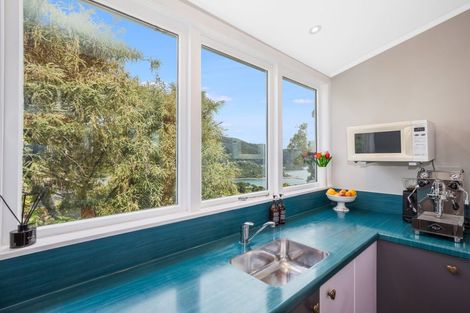 Photo of property in 51 Howard Road, Point Howard, Lower Hutt, 5013