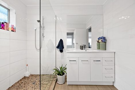 Photo of property in 3a Bellwood Place, Chartwell, Hamilton, 3210