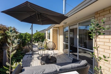 Photo of property in 5a Hemi Street, Waikanae, 5036