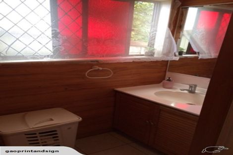 Photo of property in 197 Henderson Valley Road, Henderson, Auckland, 0612