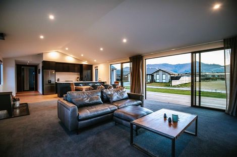Photo of property in 19 Pounamu Avenue, Albert Town, Wanaka, 9305
