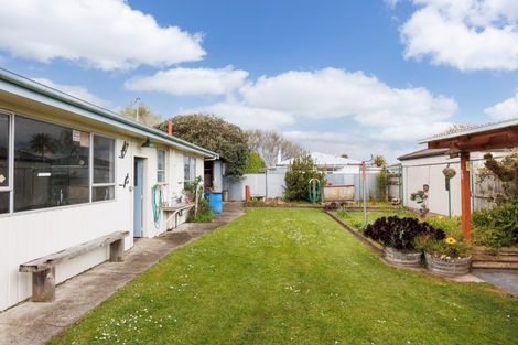 Photo of property in 35 Miro Street, Takaro, Palmerston North, 4410