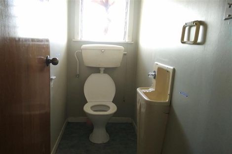 Photo of property in 195 Don Buck Road, Massey, Auckland, 0614