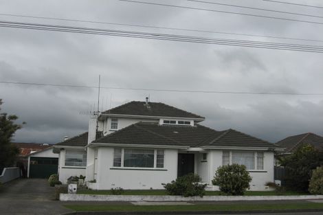 Photo of property in 36 Winchester Street, Levin, 5510