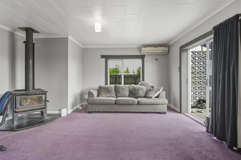 Photo of property in 8 Helensbrook Road, Milton, 9220