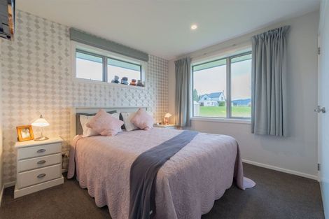 Photo of property in 25 Tawera Place, Te Anau, 9679