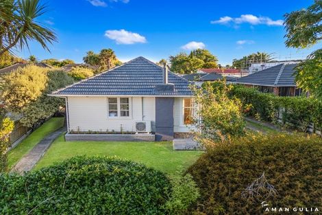 Photo of property in 18 Durham Street, Te Atatu Peninsula, Auckland, 0610