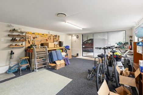 Photo of property in 60 Link Road, Newlands, Wellington, 6037