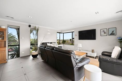 Photo of property in 21 Raddington Way, Huntington, Hamilton, 3210