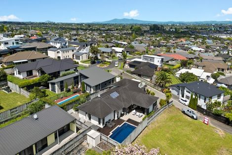 Photo of property in 21 Raddington Way, Huntington, Hamilton, 3210