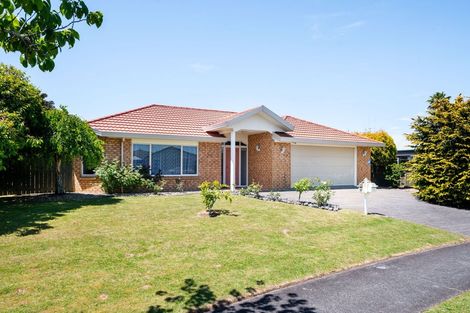 Photo of property in 22 Cairns Crescent, Rototuna, Hamilton, 3210