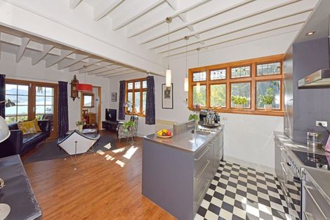 Photo of property in 35 Reserve Terrace, Lyttelton, 8082