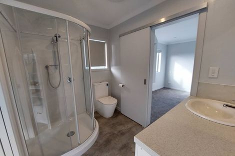 Photo of property in 122a Heta Road, Highlands Park, New Plymouth, 4312