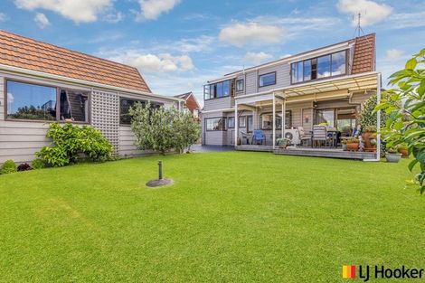 Photo of property in 56 Carnoustie Drive, Wattle Downs, Auckland, 2103