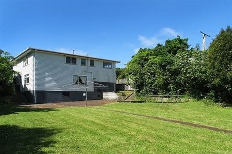 Photo of property in 11 Tui Terrace, Tawa, Wellington, 5028