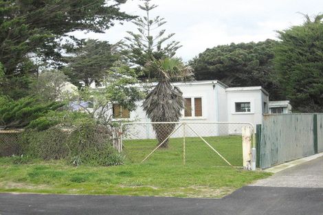 Photo of property in 98 Park Avenue, Waitarere Beach, Levin, 5510