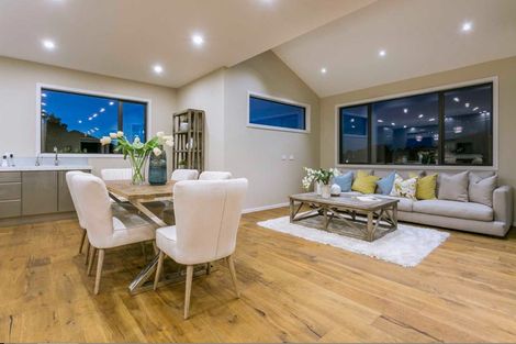 Photo of property in 9 Pennant Street, Long Bay, Auckland, 0630