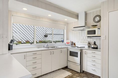 Photo of property in 4b Camellia Place, Greerton, Tauranga, 3112