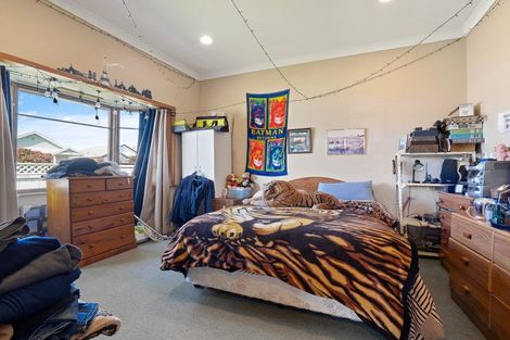 Photo of property in 42 Hargest Crescent, Saint Kilda, Dunedin, 9012