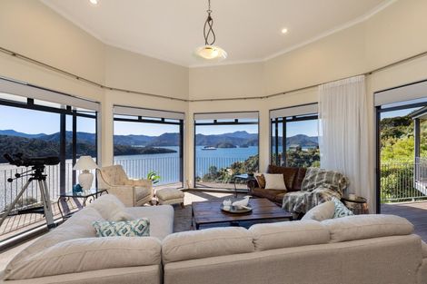 Photo of property in 21 Marina View, Waikawa, Picton, 7281