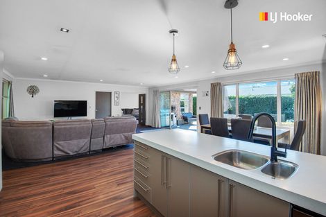 Photo of property in 1 Watt Street, Mosgiel, 9024