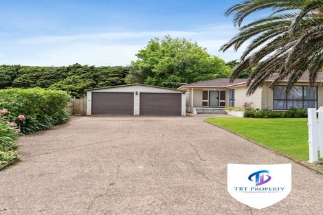 Photo of property in 128 Everglade Drive, Totara Heights, Auckland, 2105