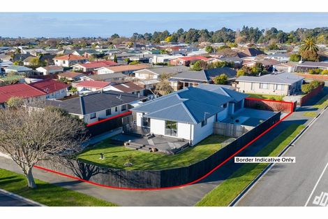 Photo of property in 76 Avondale Road, Avondale, Christchurch, 8061