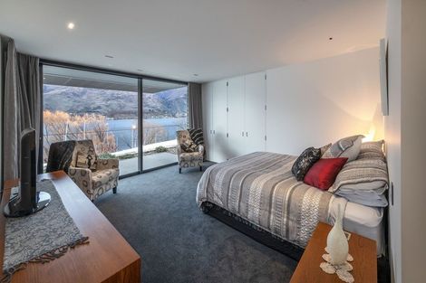 Photo of property in 4 Bay Rise, Wanaka, 9305