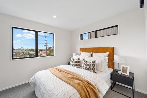 Photo of property in 1/478 West Coast Road, Glen Eden, Auckland, 0602