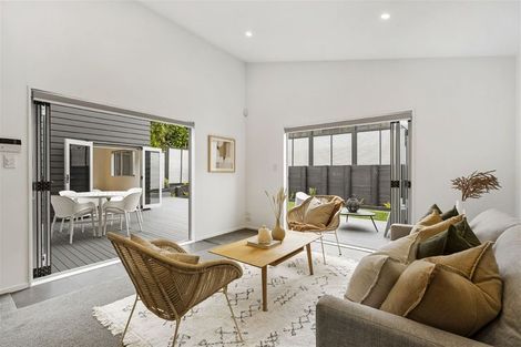 Photo of property in 32a Matipo Road, Mairangi Bay, Auckland, 0630