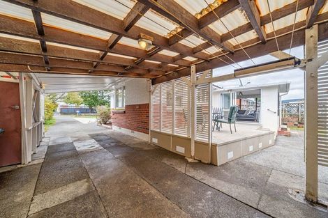 Photo of property in 6 Hall Grove, Ebdentown, Upper Hutt, 5018