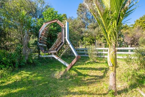 Photo of property in 341 Kanohi Road, Kaukapakapa, 0873