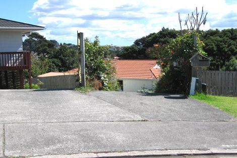 Photo of property in 11 Exeter Place, Unsworth Heights, Auckland, 0632