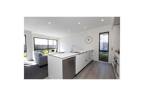 Photo of property in 2 Shortfin Place, Flat Bush, Auckland, 2019