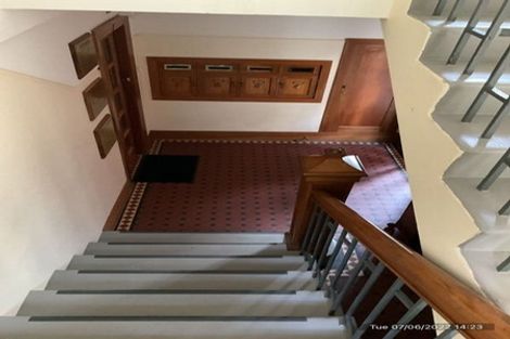 Photo of property in Chevening Flats, 90 Salamanca Road, Kelburn, Wellington, 6012