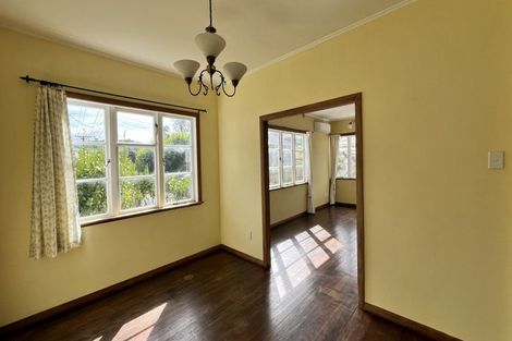 Photo of property in 18 Connolly Avenue, Mount Roskill, Auckland, 1041