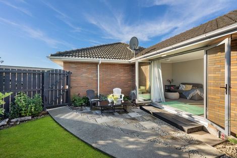 Photo of property in 12 Redbridge Lane, Sydenham, Christchurch, 8023