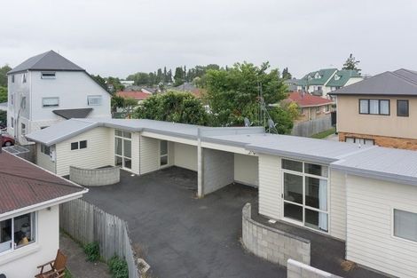 Photo of property in 8b Snead Place, Hamilton East, Hamilton, 3216