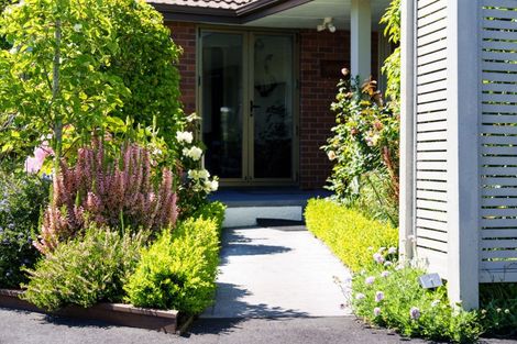 Photo of property in 2 Kent Place, Mosgiel, 9024