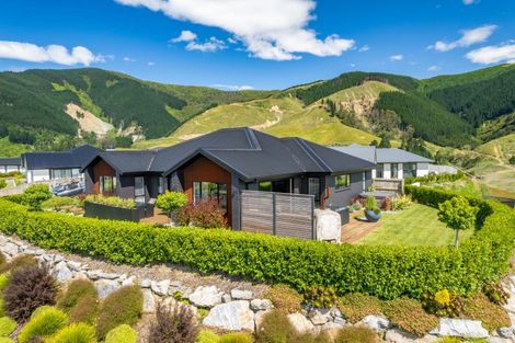 Photo of property in 17 Huntaway Close, Stoke, Nelson, 7011