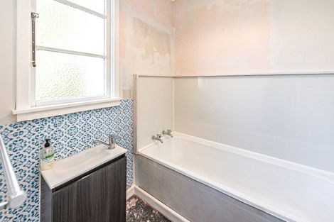 Photo of property in 8 Peakes Road, Saint Johns Hill, Whanganui, 4501