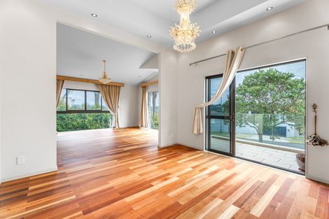 Photo of property in 71 Kittiwake Drive, Schnapper Rock, Auckland, 0632