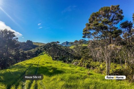 Photo of property in 1032 Taupo Bay Road, Taupo Bay, Mangonui, 0494